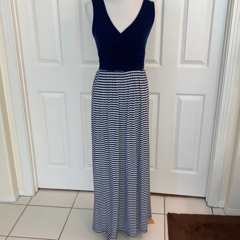Blue Gilli maxi dress with stripes. Size medium. EUC